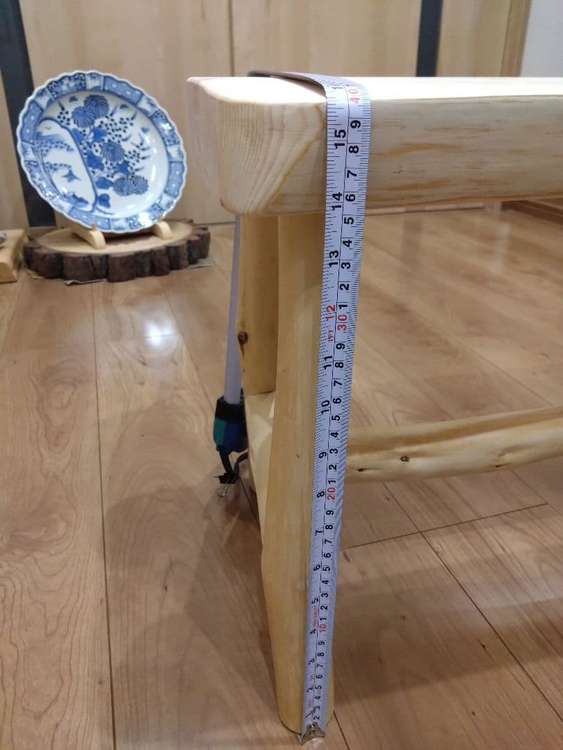 檜のベンチ㊻　最終値下げ❕　耳付き、脚は檜の枝❕総檜造りリビング食卓のベンチに❕