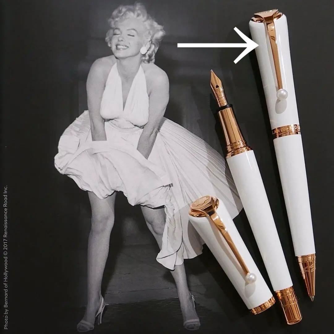 希少　新品未使用　モンブラン　モンローデザイン　ボールペン