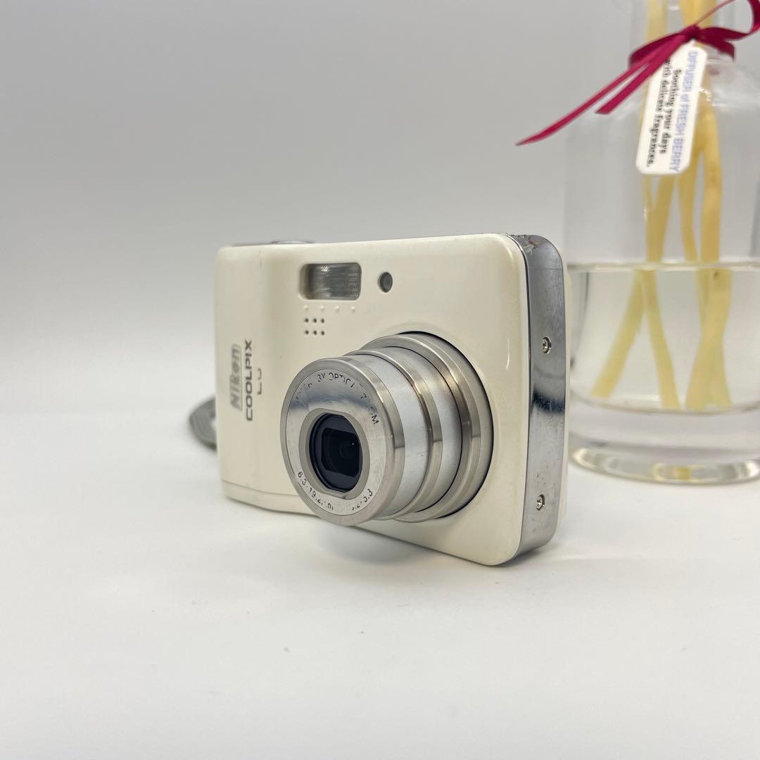 動作確認済✨Nikon coolpix L6✨スマホ転送OK 単三電池 人気の白