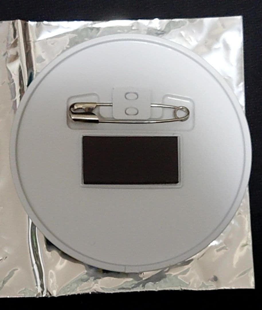 アイカツ アニONカフェ 白銀リリィ マグネットバッジ マグバッジ