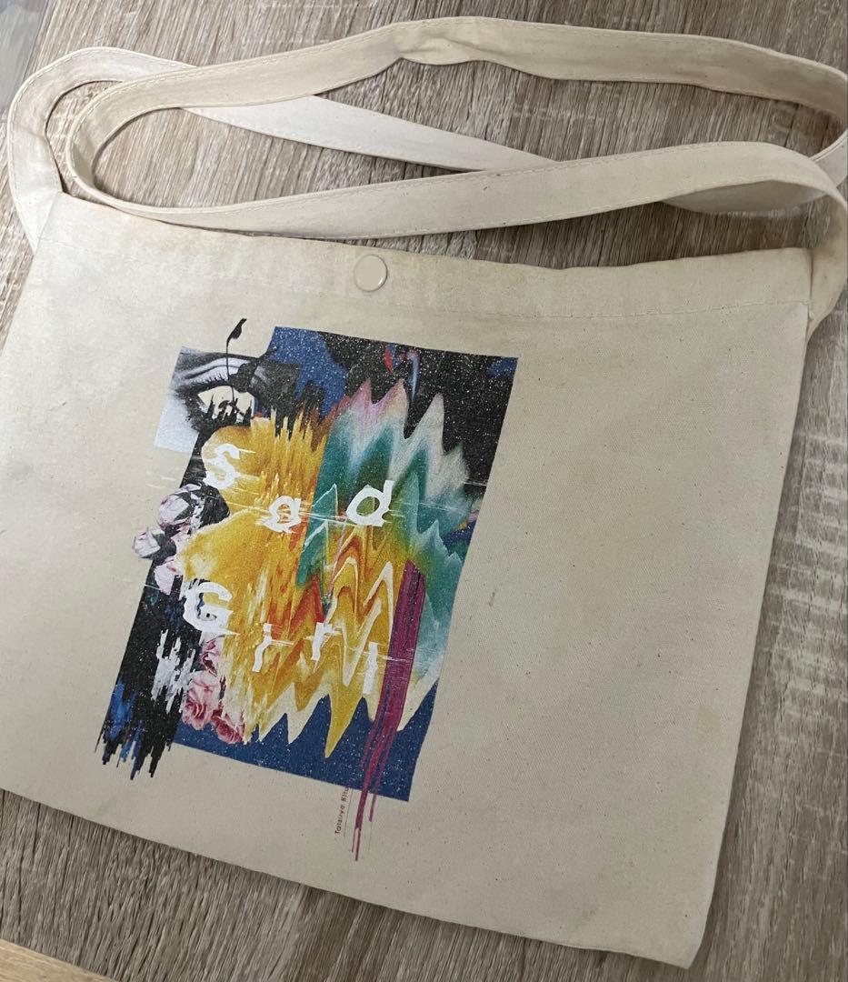 キタニタツヤ×ヴィレッジヴァンガード 『Sad Girl』コラボグッズサコッシュ