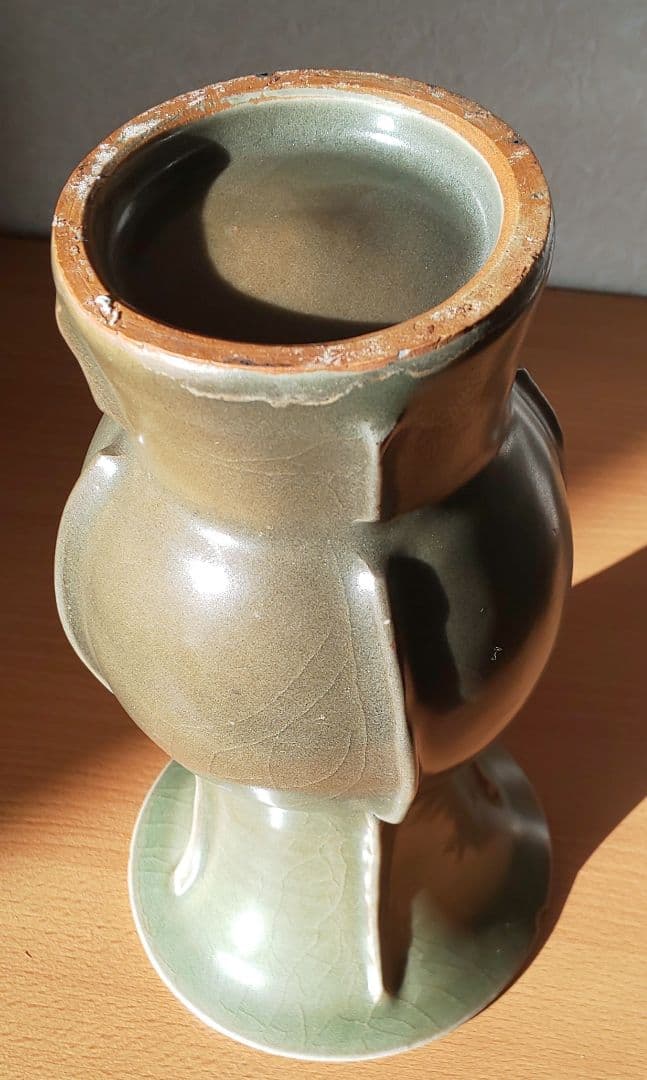 青磁中国美術 宋龍泉窯粉 梅子青出青磁品種 尊式 花瓶