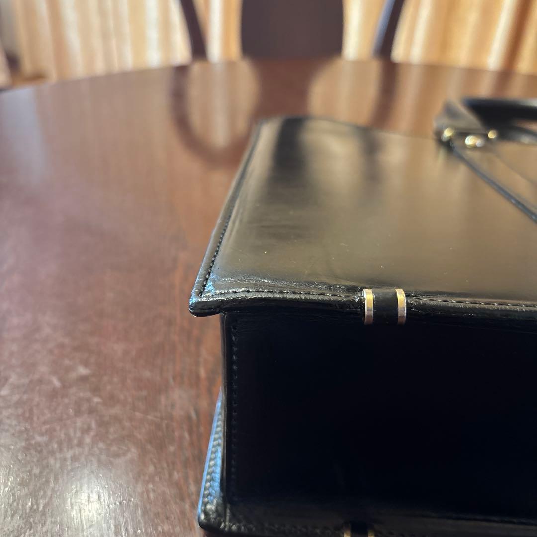 ココマイスター バンガーブリーフ 黒 ショルダー付 ブライドルレザー