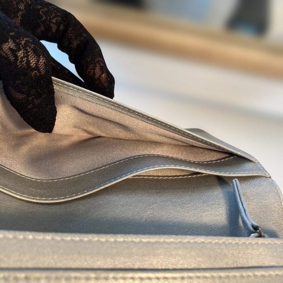 ［正規品］美品　CHANEL カメリア　長財布　　シリアルシール付き