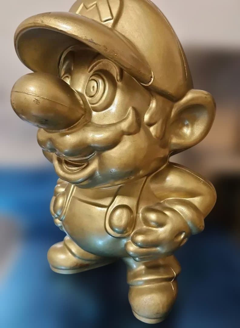 ゴールド マリオ フィギュア 金のマリオ像