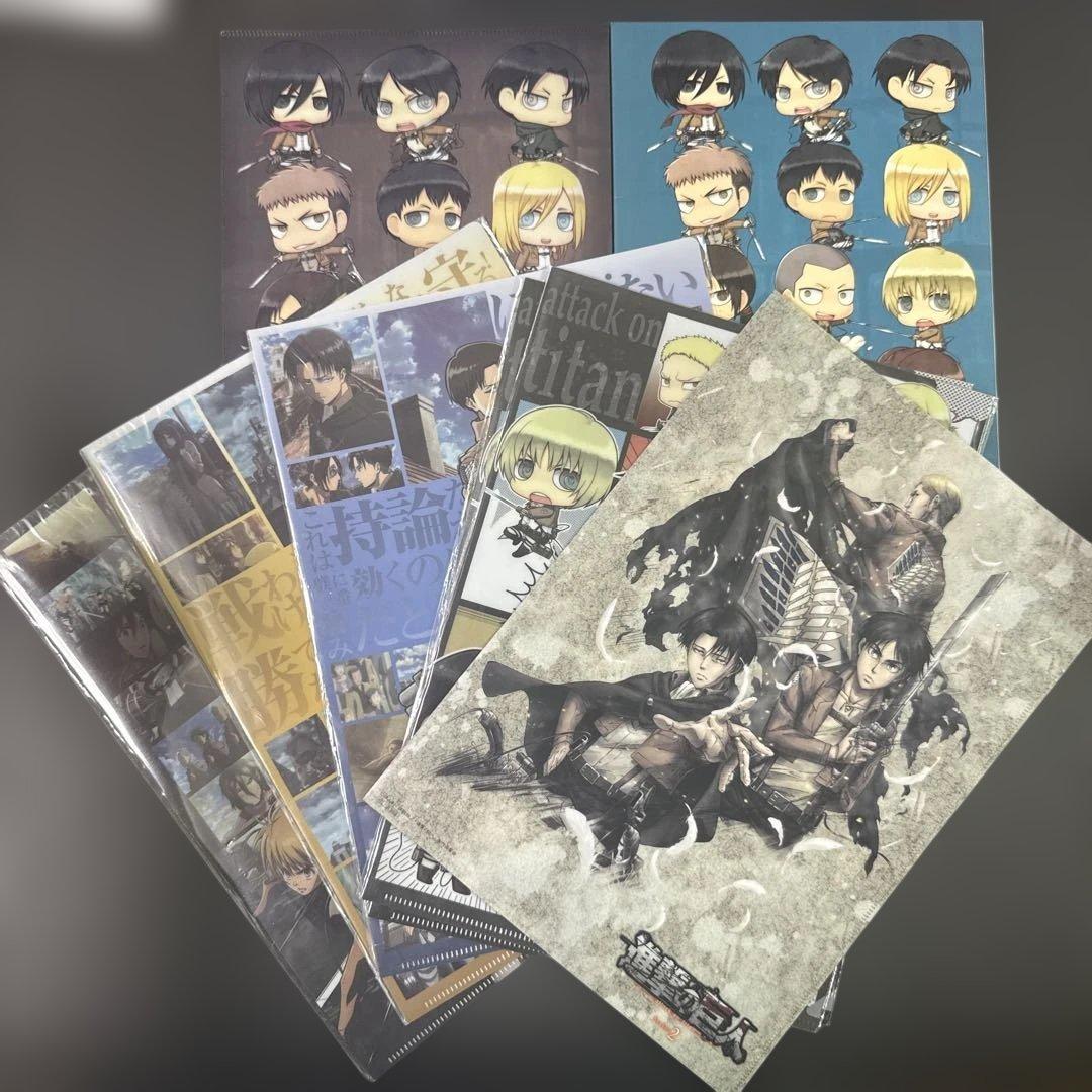 進撃の巨人 クリアファイル&スリーブ付きノートセット
