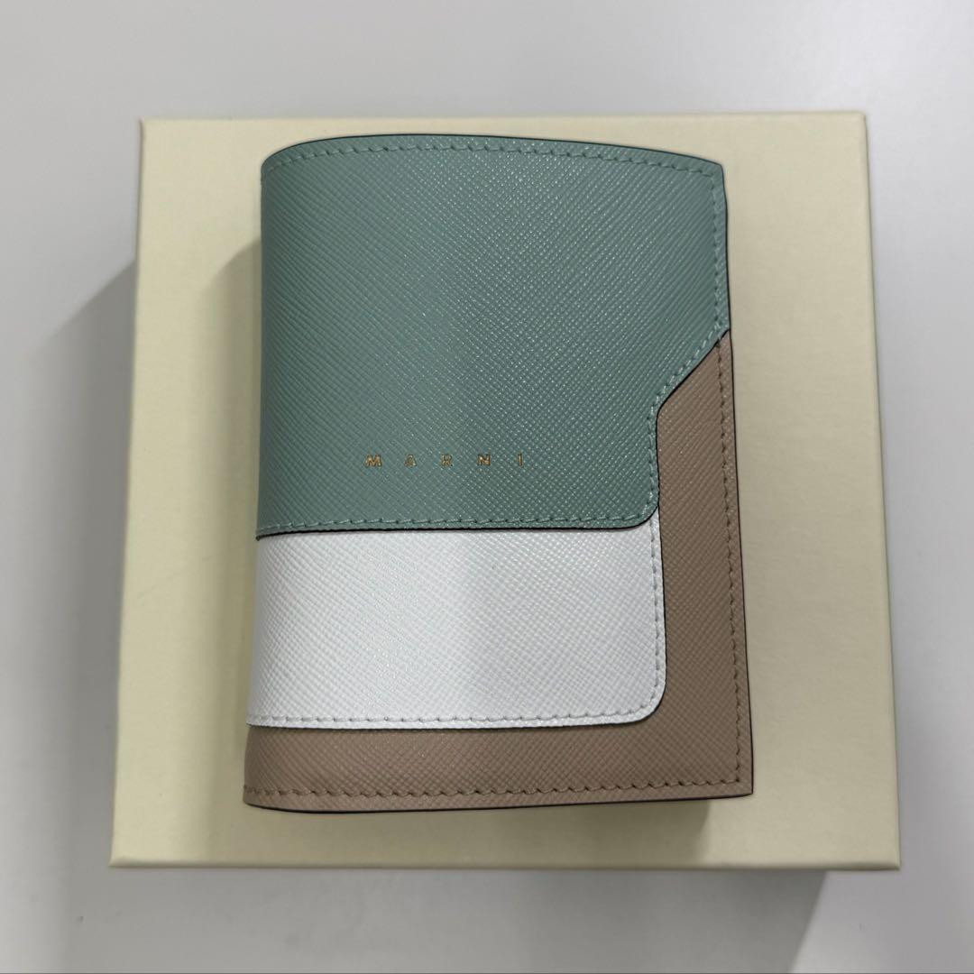 マルニ MARNI 二つ折り財布 未使用品