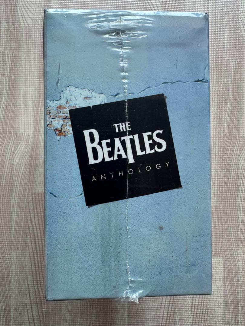 新品未開封未使用　ザ・ビートルズ・アンソロジー5ＤＶＤ　 初回赤帯付き