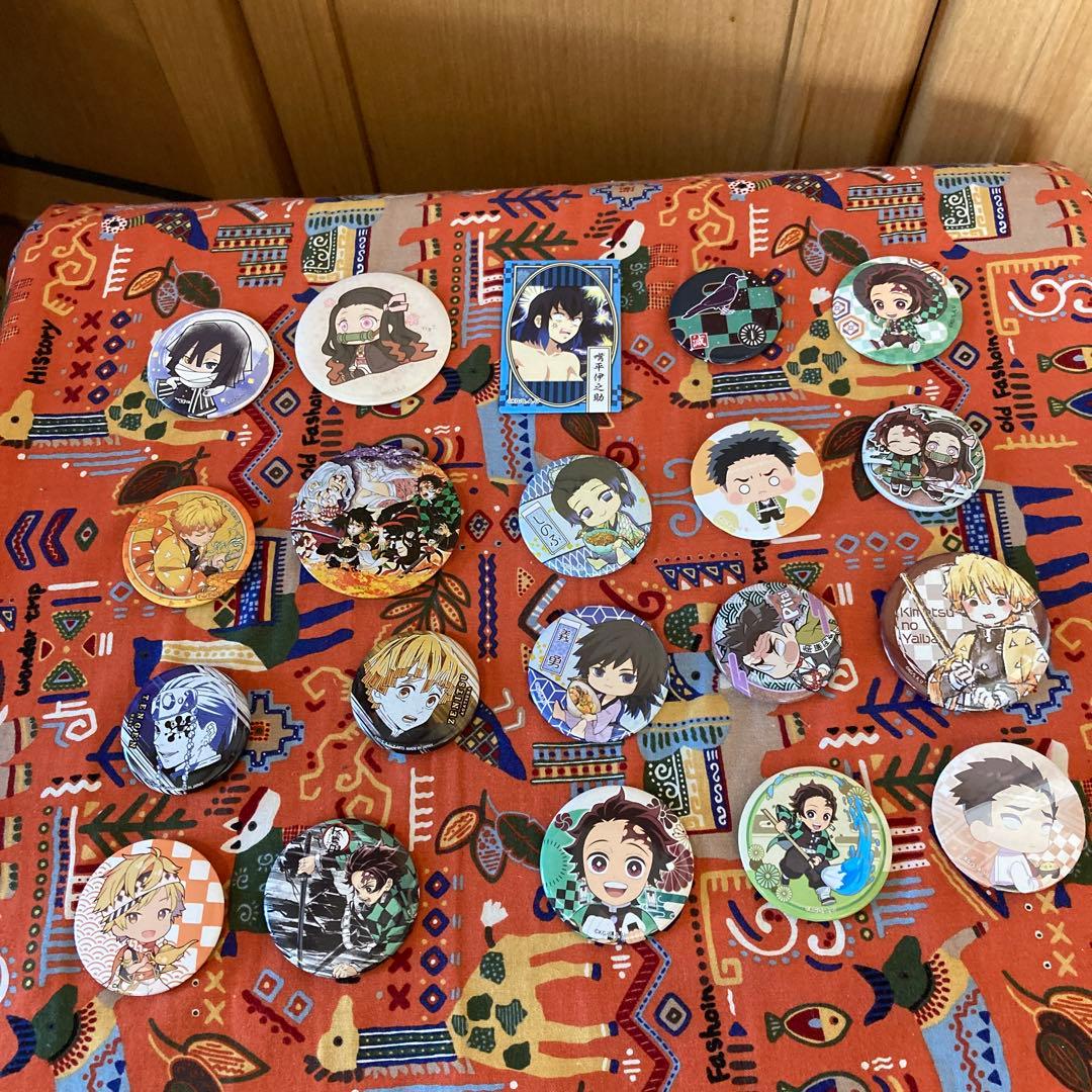 鬼滅の刃　KIMETSU NO YAIBA 缶バッジ　20点セット