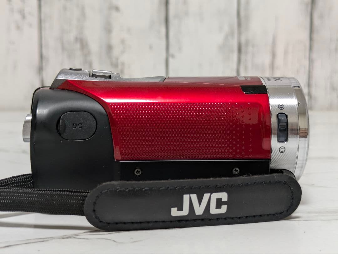 JVC　GZ-HM199　レッド　2017年製