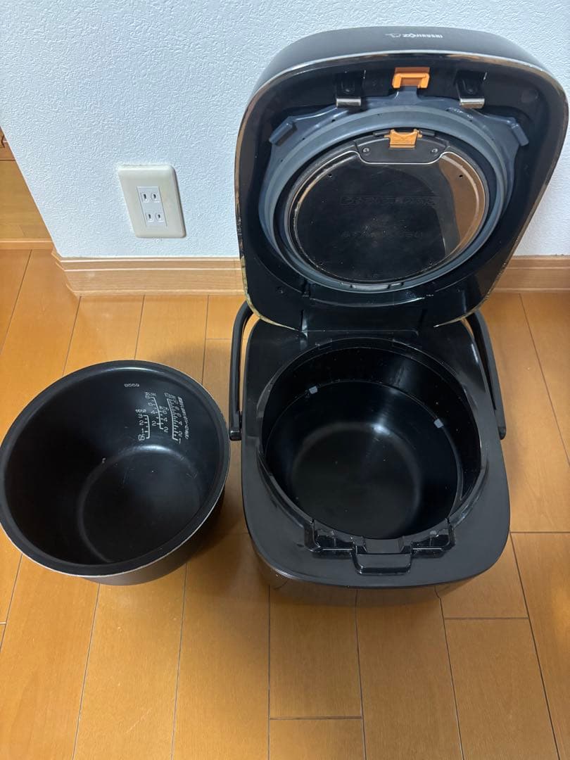 鳳*輝様 象印 NW-JU18 圧力IH炊飯ジャー炊飯器　19年製 一升 10合