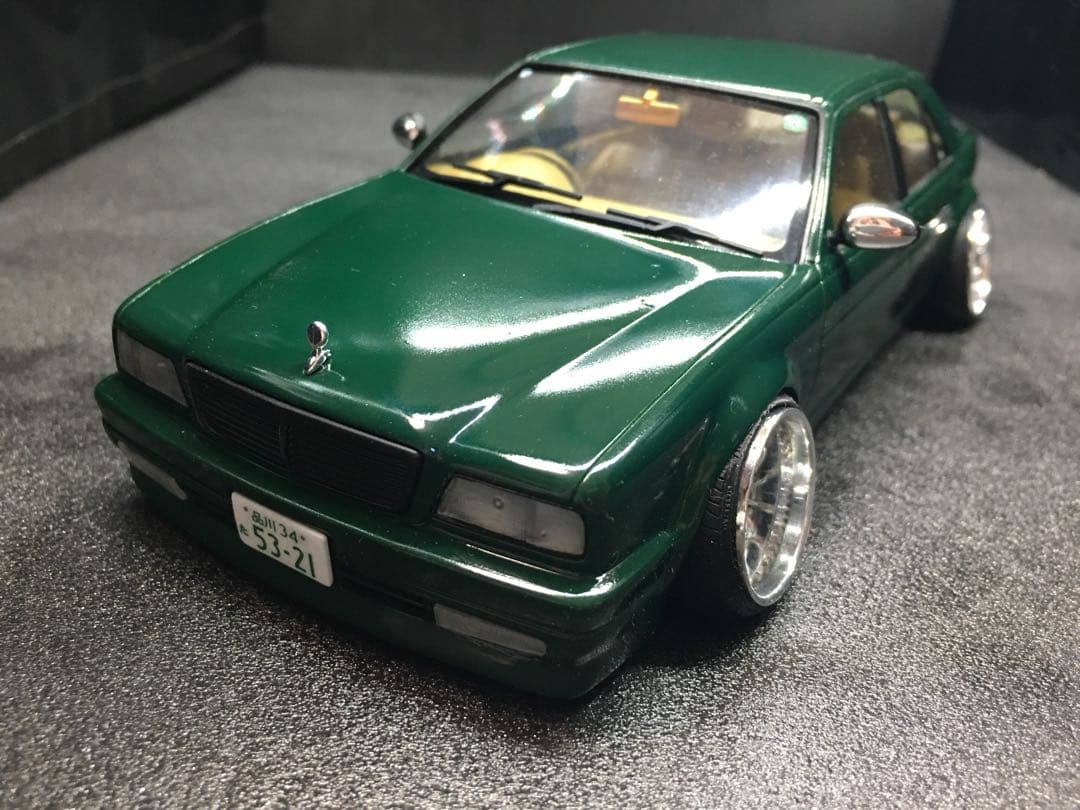 旧車VIPカープラモデル完成品1／２４アオシマ２３シーマ