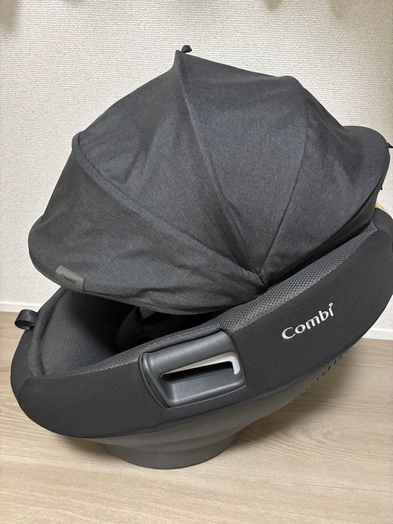 極美品　コンビ　ザエス　THE S ISOFIX　エッグショック　ZC-720