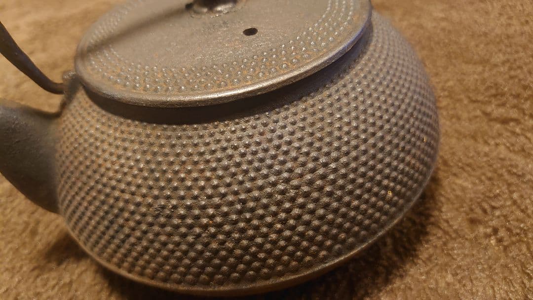 古鉄瓶　鉄瓶　小鉄瓶　アラレ　茶道具　蔵出し　１客