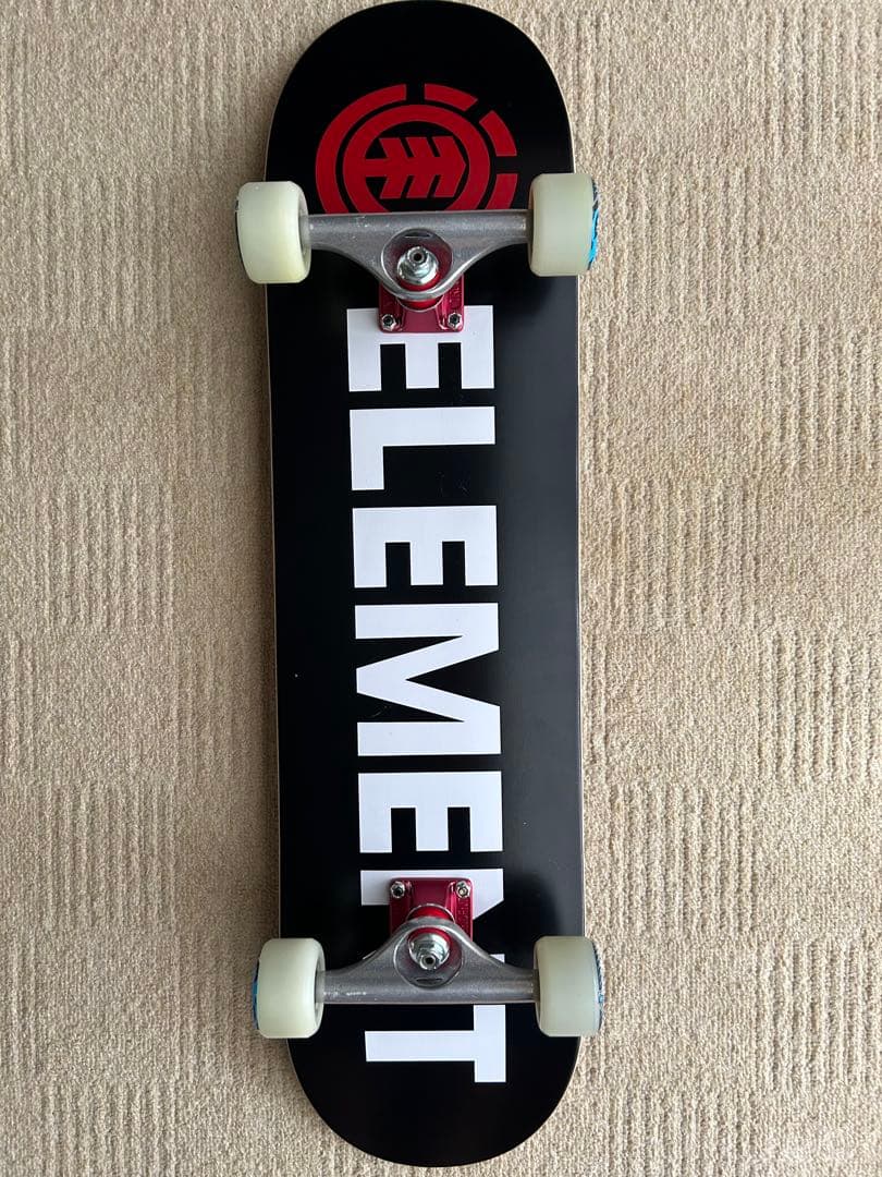 スケートボード　コンプリート　8インチ