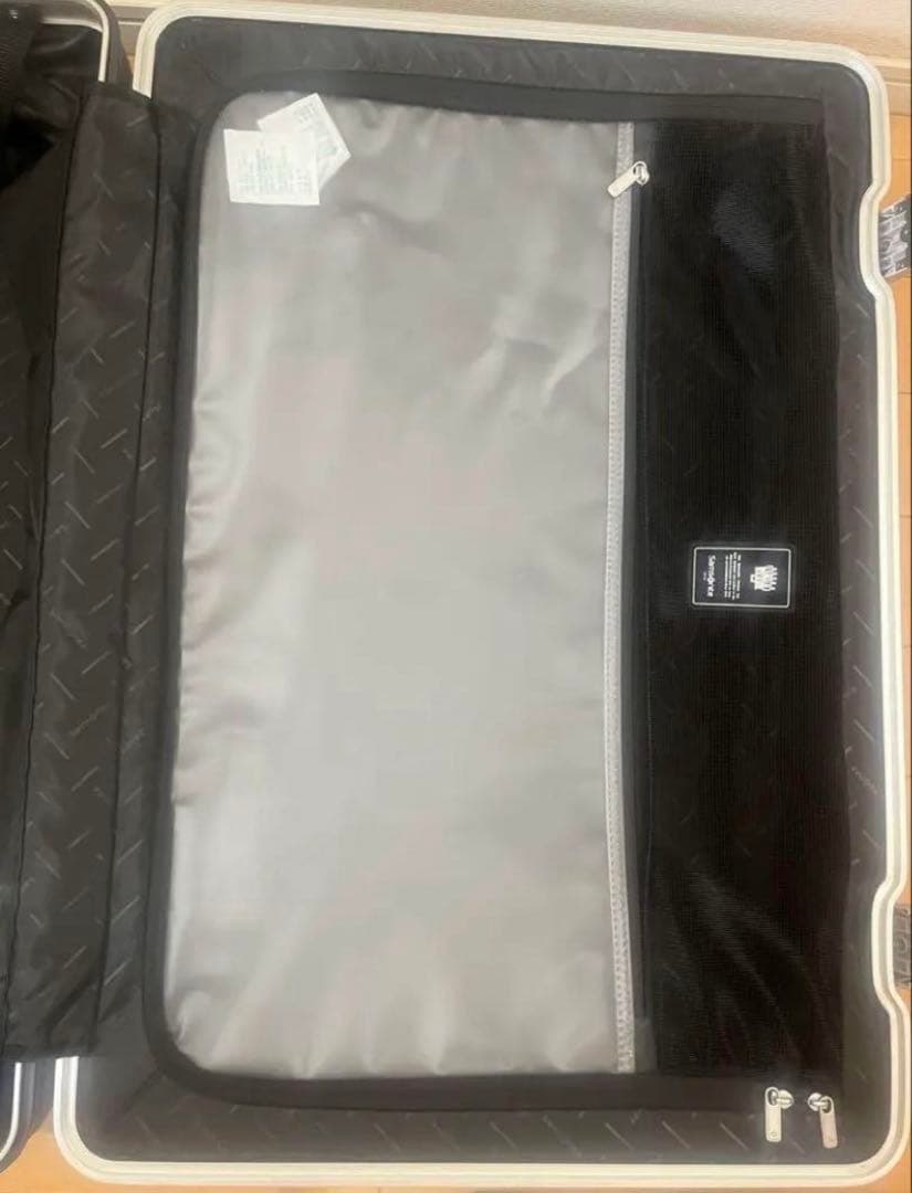 BYSです Samsonite スーツケース