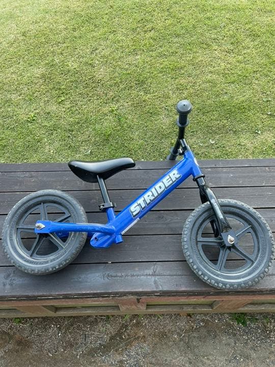 ストライダー   STRIDER ヘルメット付き