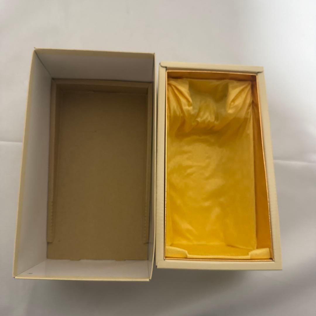 サントリー　響　750ml ゴールドラベル　未開栓　古酒