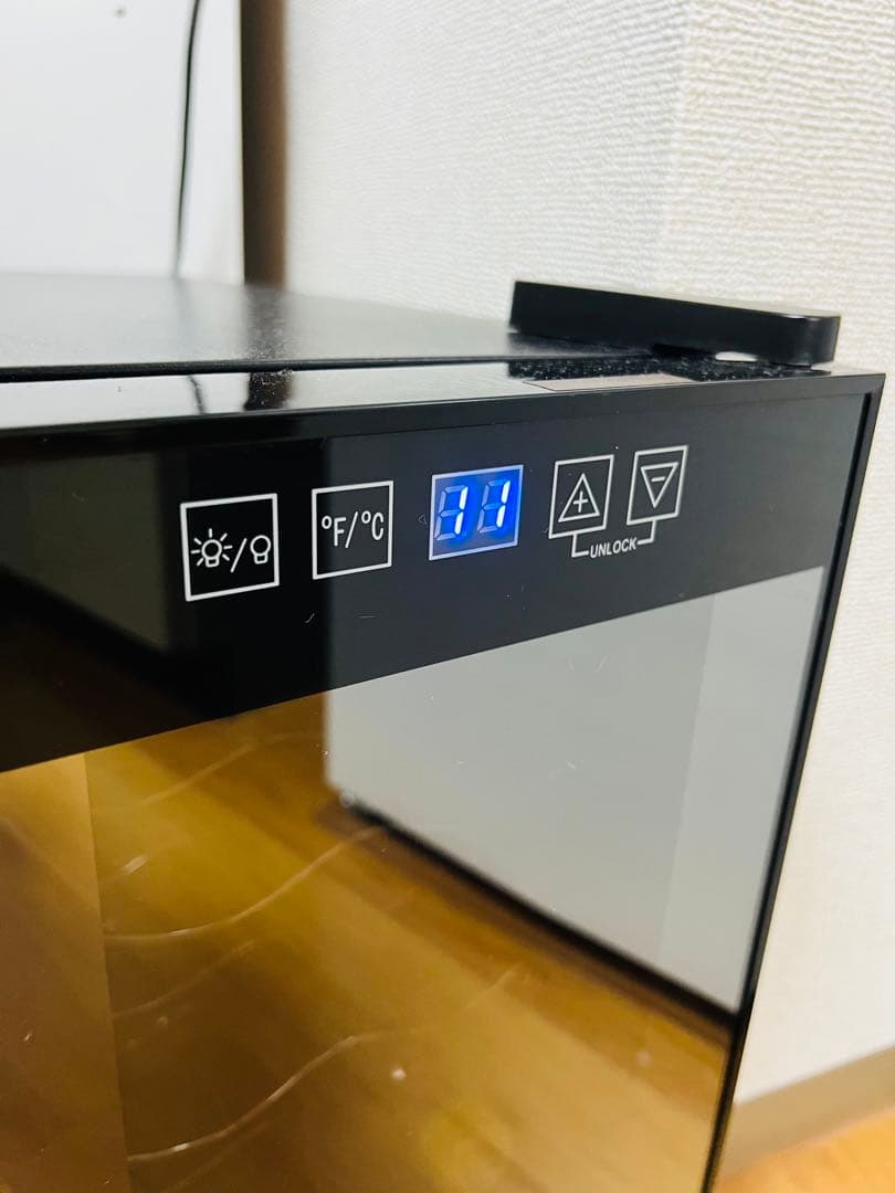 ワインセラー 8本収納