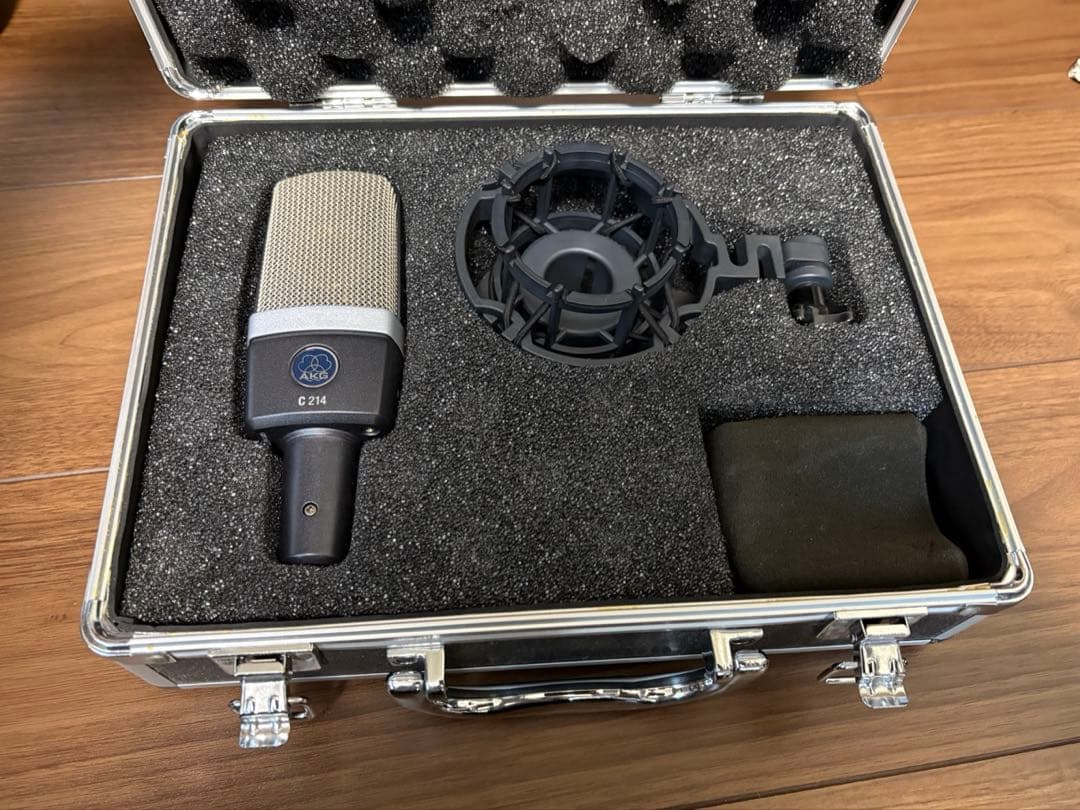 AKG C214 コンデンサーマイク　K&Mポップフィルター付き
