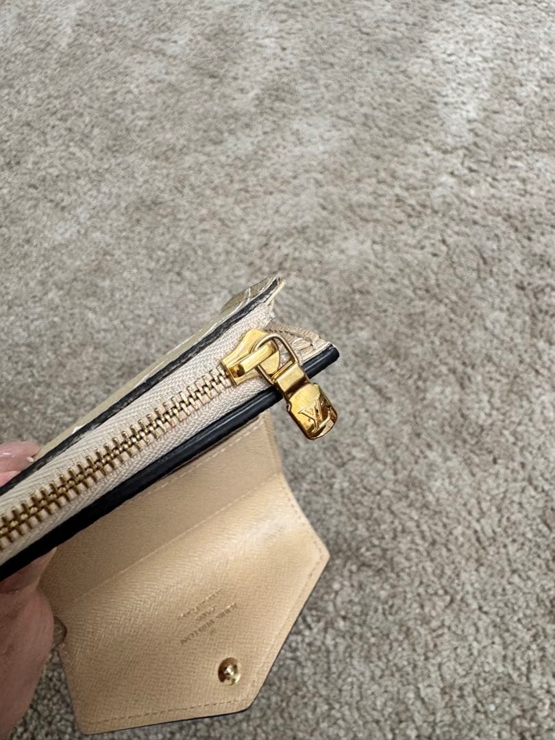 ルイヴィトン　三つ折り財布