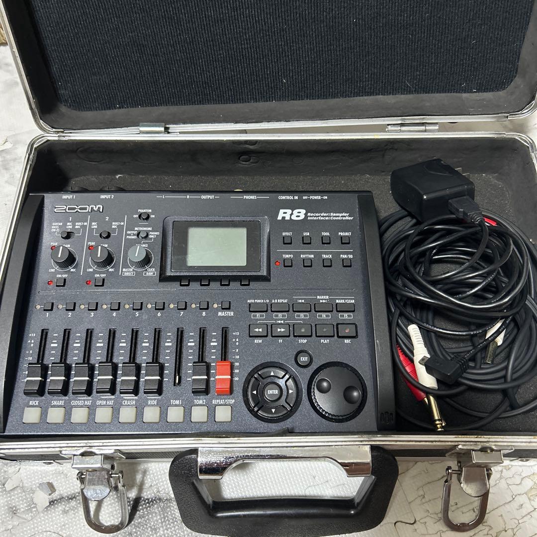 Zoom R8 マルチトラックレコーダー