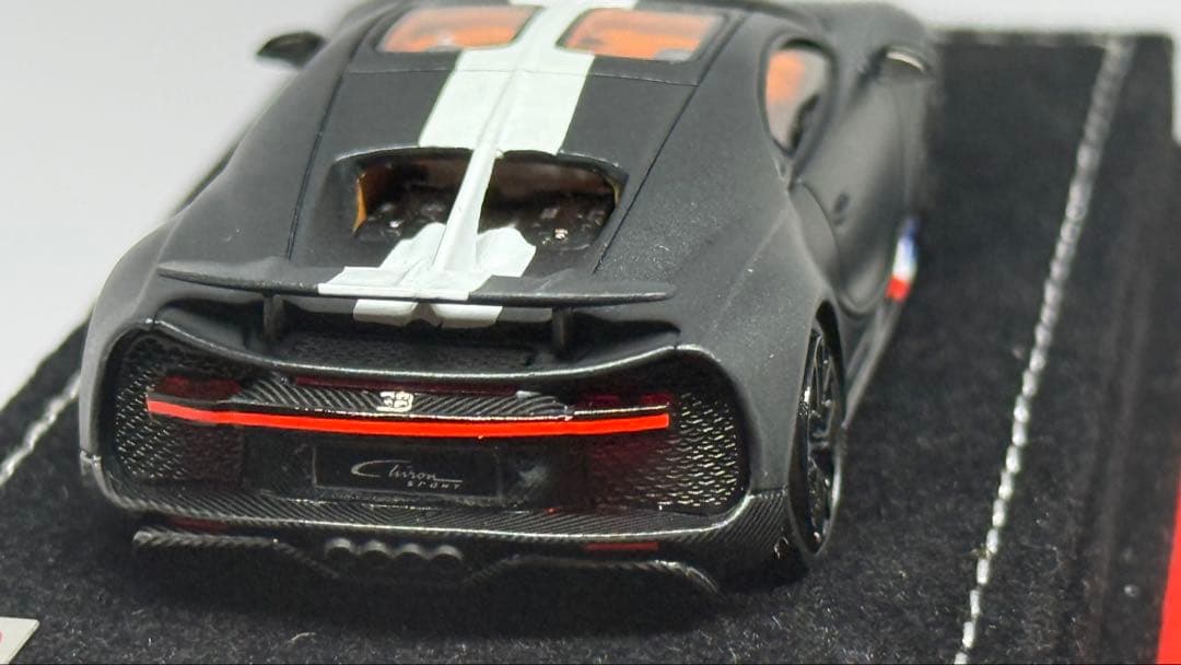 レジン製 1/64 ブガッティ シロン