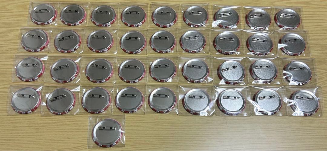 バラ売り⭕️ お値下げ⭕️　莉犬くん　旗持ち　缶バッジ 37個