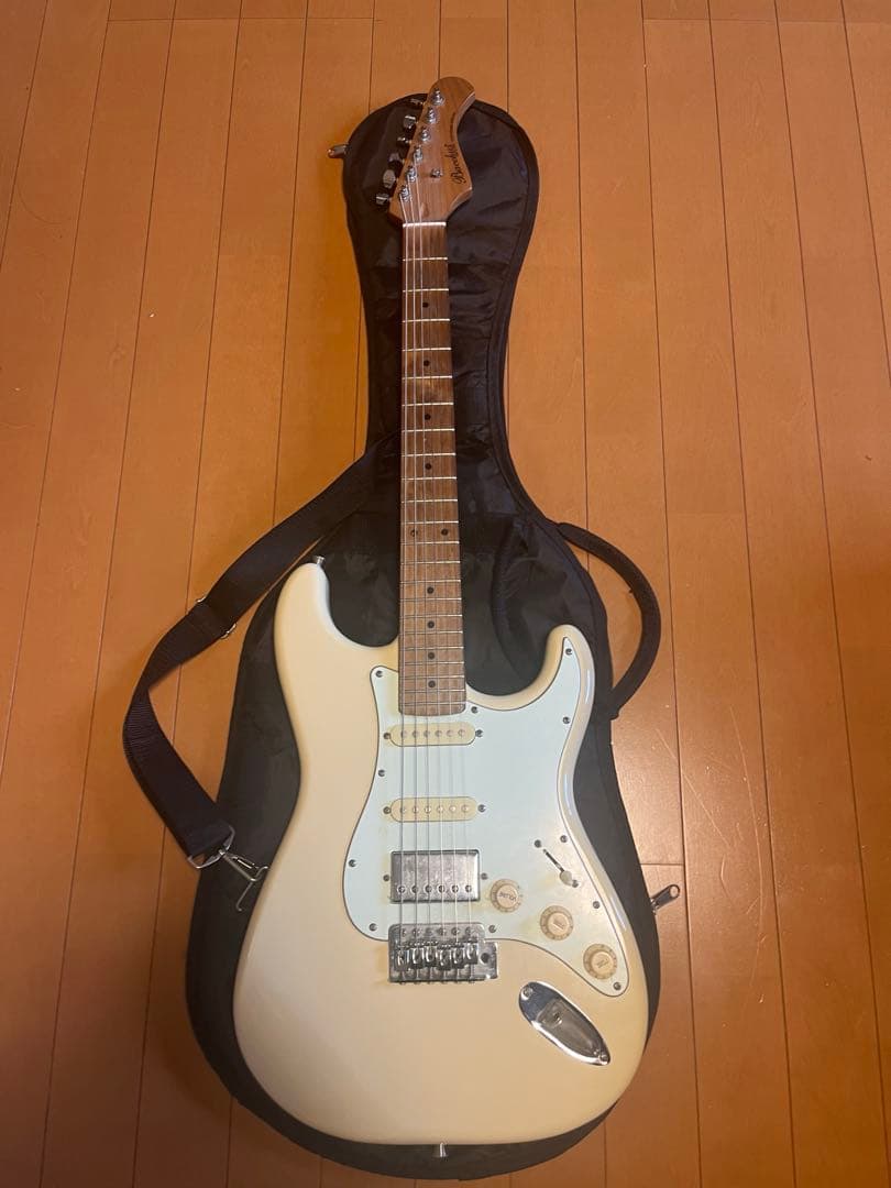 Bacchus / BST-2-RSM/M OWH ギター、ケースセット