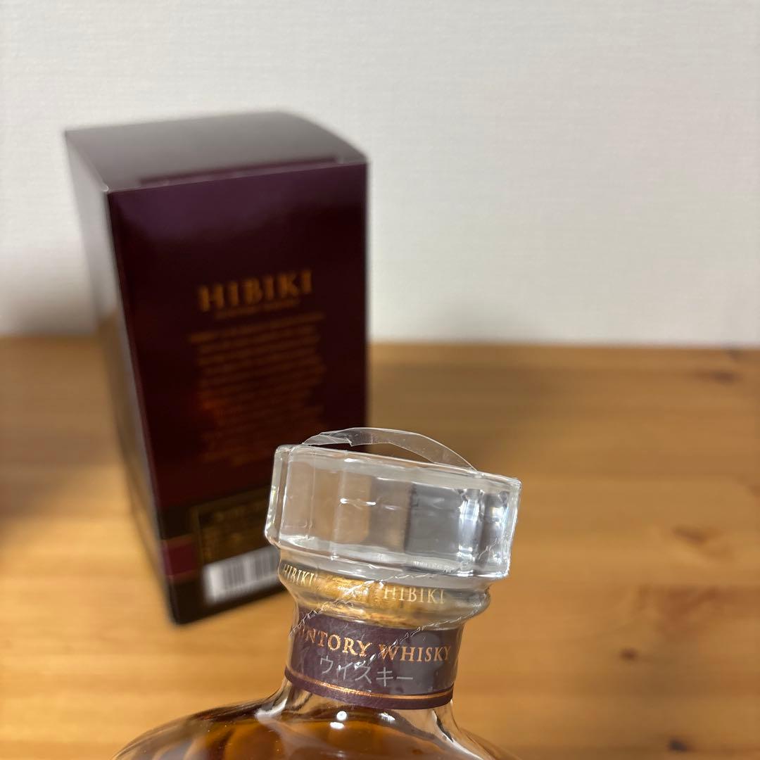 サントリーウイスキー響17年　箱付き　未開栓　終売品