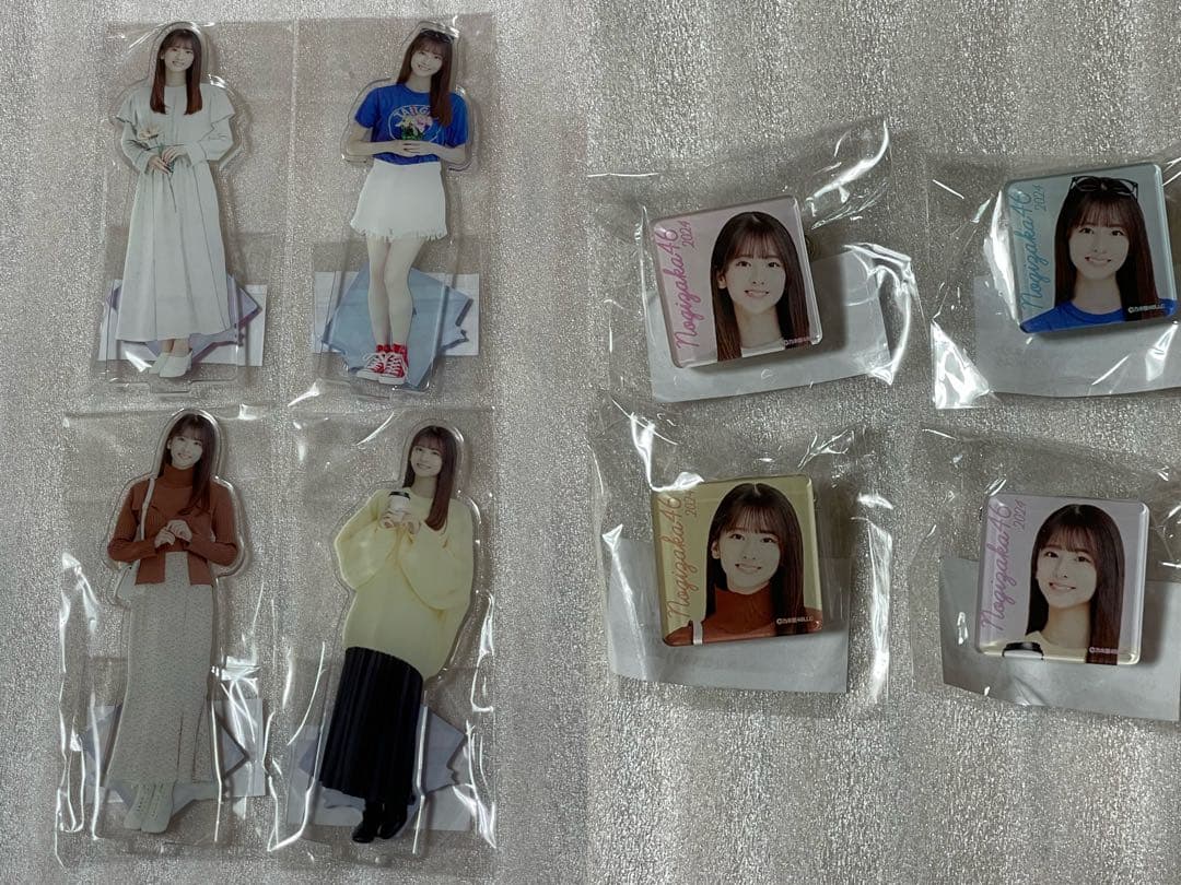 菅原咲月　アクリルスタンド、アクリルバッジ