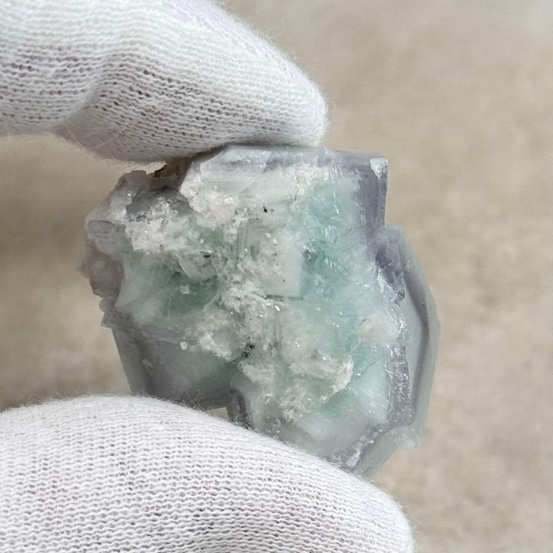 【D154】ポーセリンフローライト ヤオガンシャン 原石 鉱物 標本