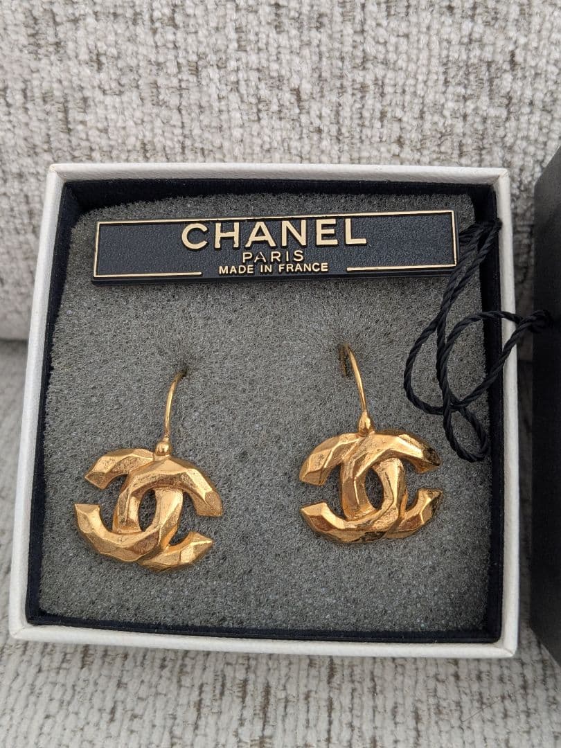 CHANEL ヴィンテージピアス(両耳用)