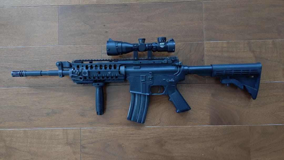 東京マルイ M4 S-SYSTEM 電動ガン スコープ付き