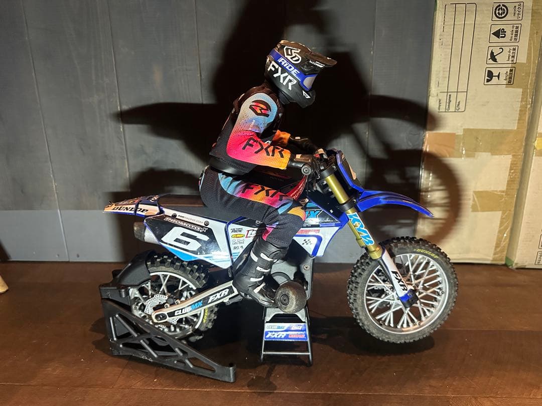 Losi1/4スケール モデル名: Promoto RC