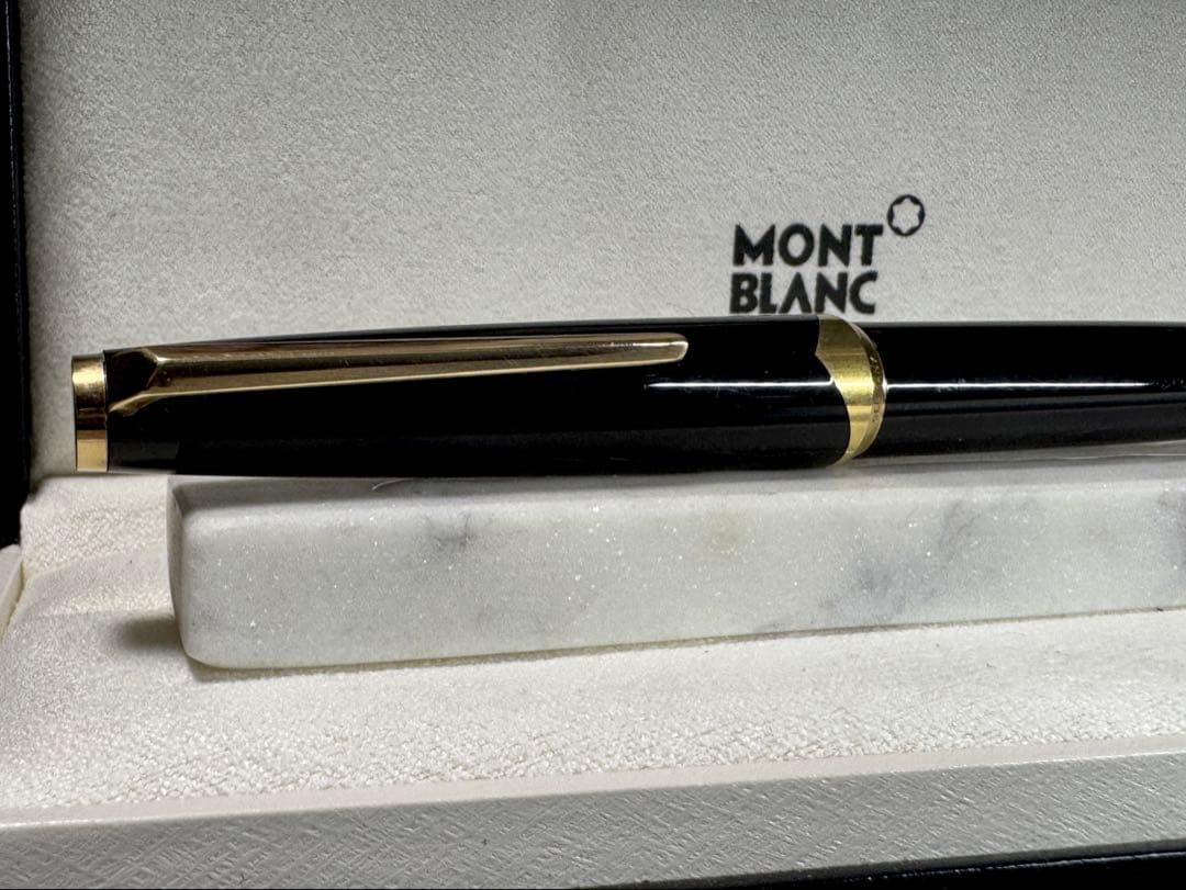 【極美品】モンブラン NO 121 万年筆 ペン先18K ブラック 極細字