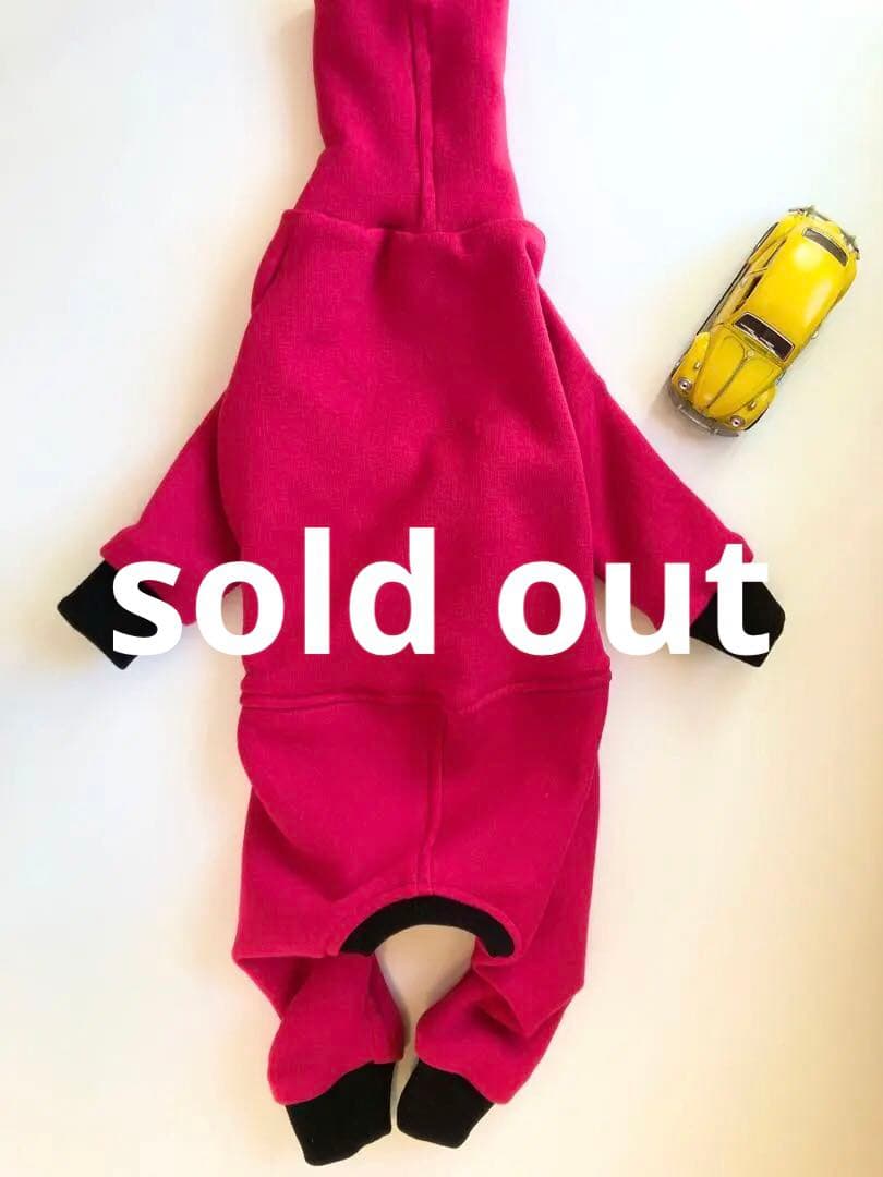 良く伸びるストレスフリーのロンパース　イタグレ服　犬服　ハンドメイド