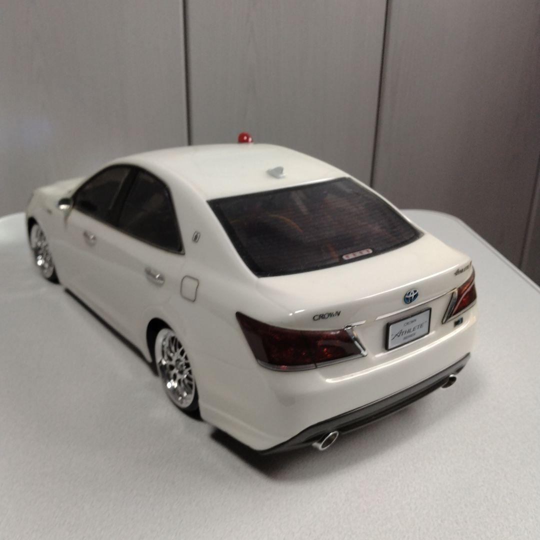 ラジコン覆面パトカークラウンアスリートホワイト