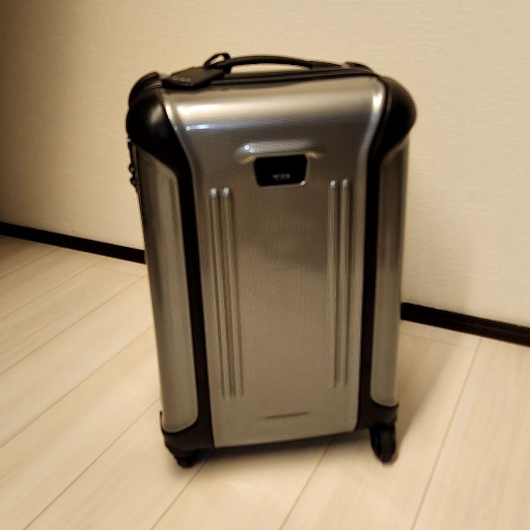 TUMI カーボン柄　4輪スーツケース キャリーケース　VAPOR