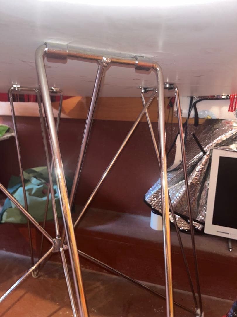 MAGIS テーブル　ごんのすけ