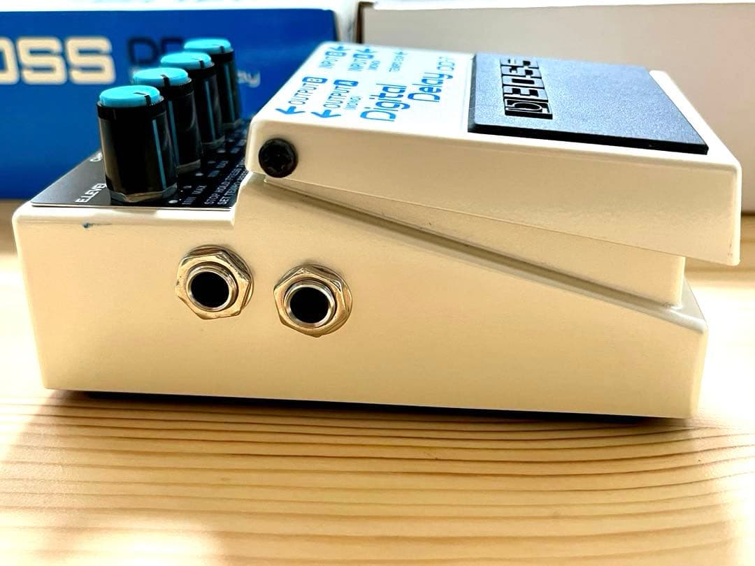 //BOSS DD-7 【中古】ディレイ　Digital Delay 箱取説付き
