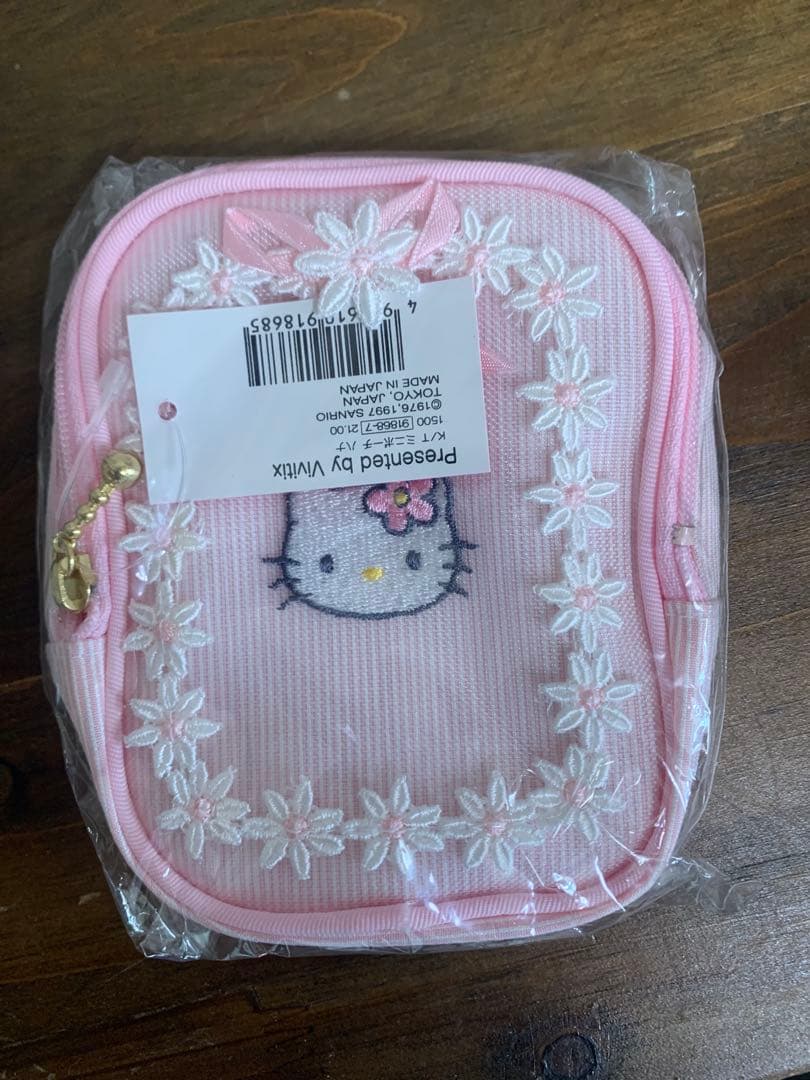 1997年製サンリオハローキティ　ミニミニポーチ　希少品　vivitix