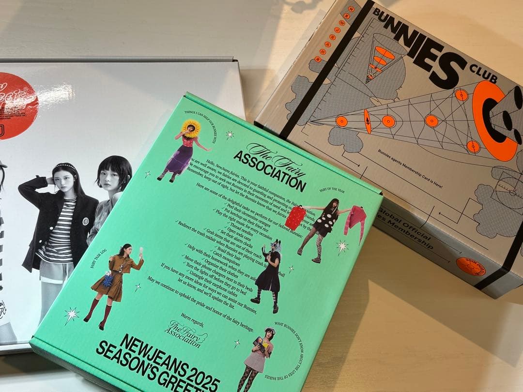 NEWJEANS 2025 SEASON'S GREETINGなど