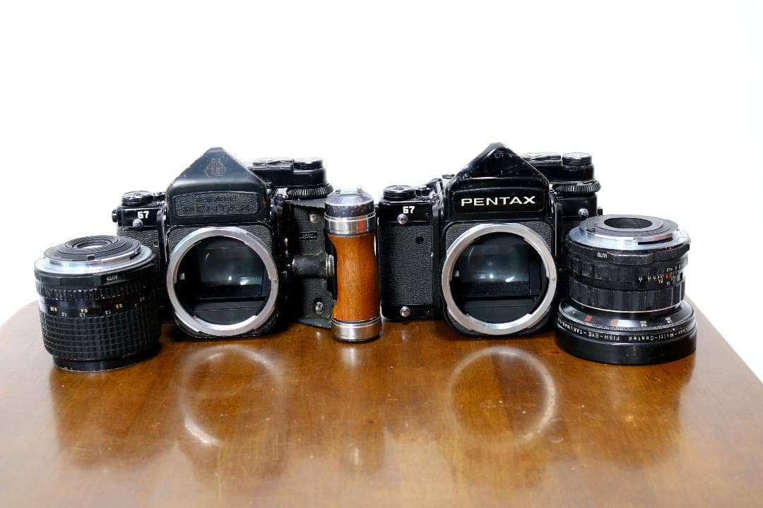 PENTAX 67 ボディTTL ペンタプリズム付　2台　レンズ付