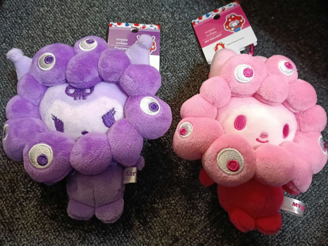 完売品　サンリオミャクミャク　なりきりぬいぐるみBC推しカラー　マイメロ　クロミ