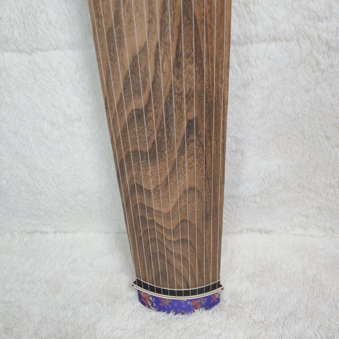 【美品】十三弦琴　和楽器　弦楽器 すだれ彫り 高級琴柱付き