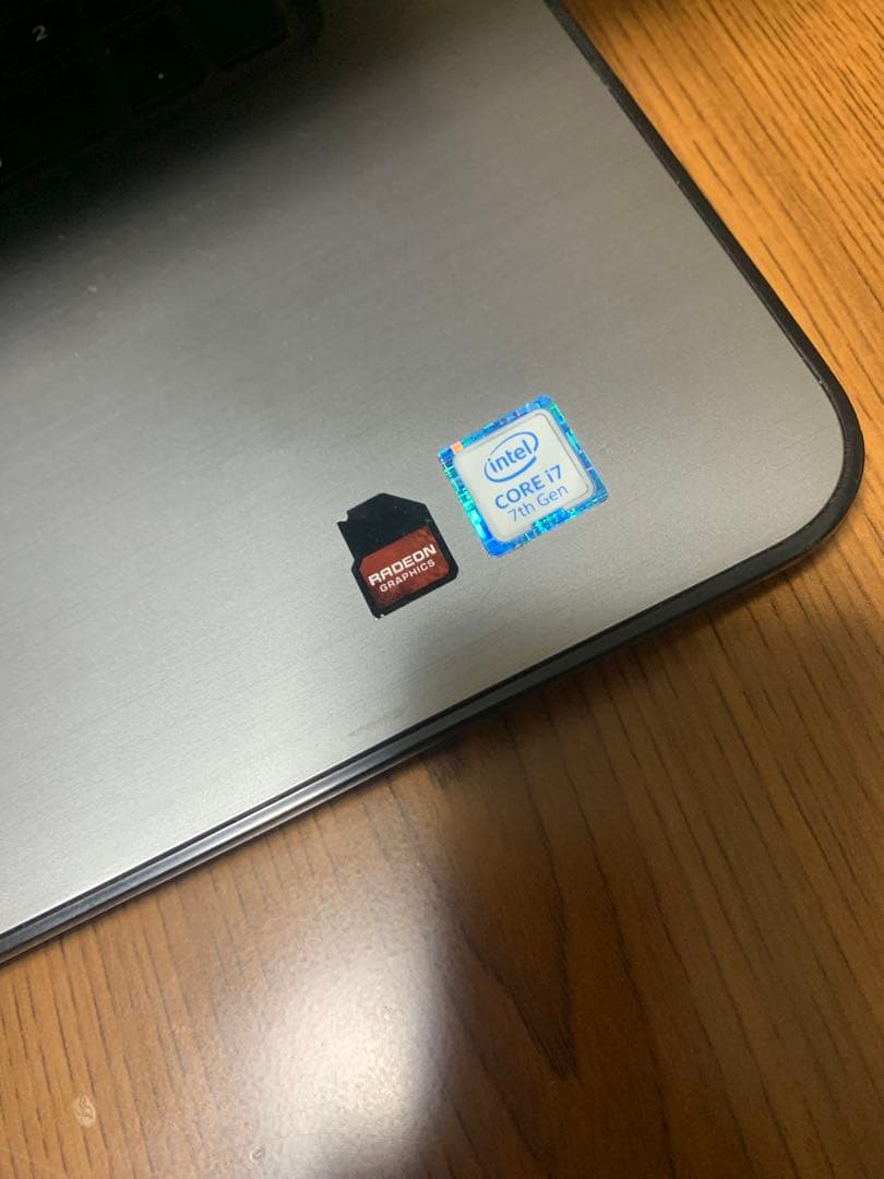 Dell Inspiron 17 5000 i7-7500U / ノートパソコン