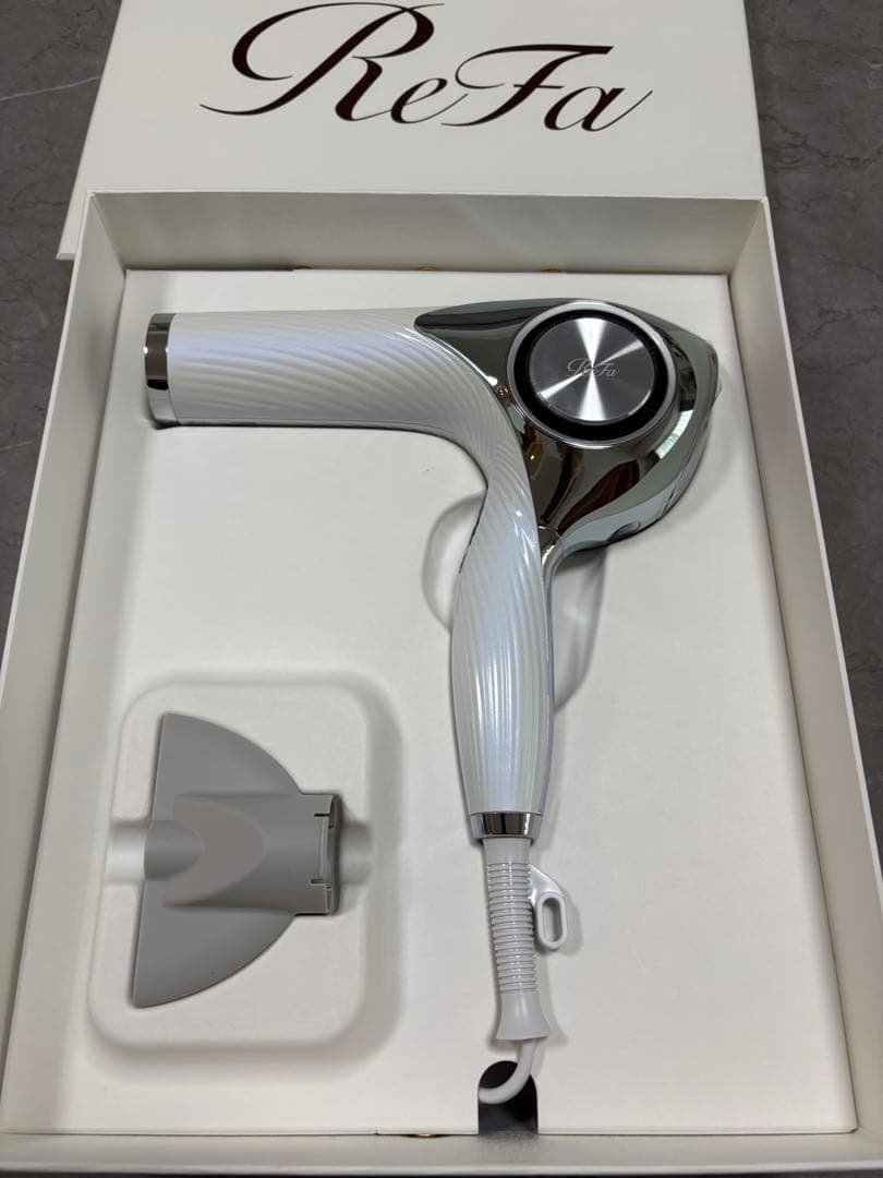 《新品未使用》Refa リファ ビューテックドライヤープロ　ホワイト