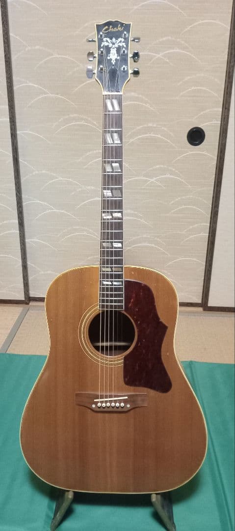 Chaki アコースティックギター