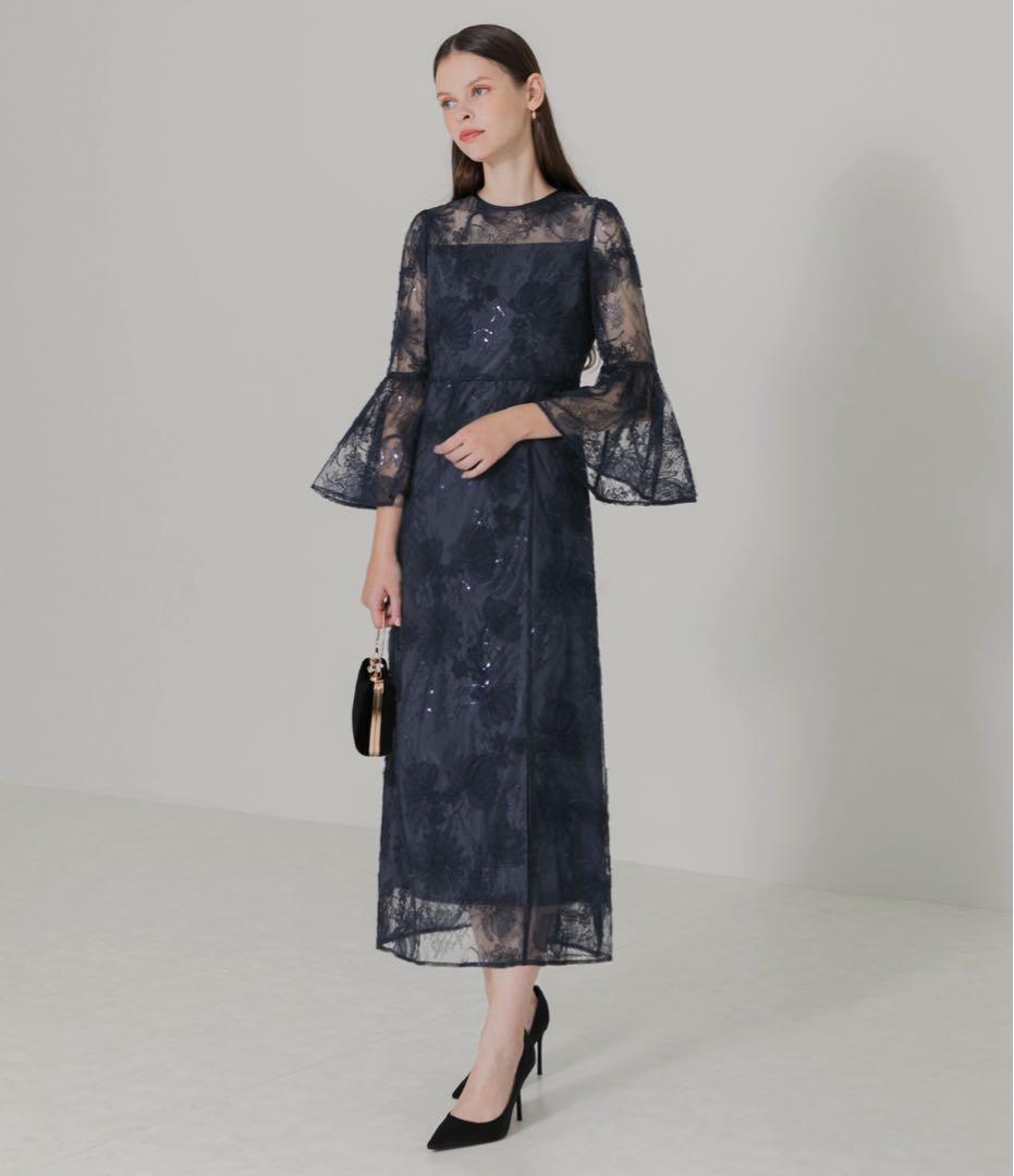 【LEJA】スパンコール刺しゅうレース透け感フレアスリーブスリット入りIライン